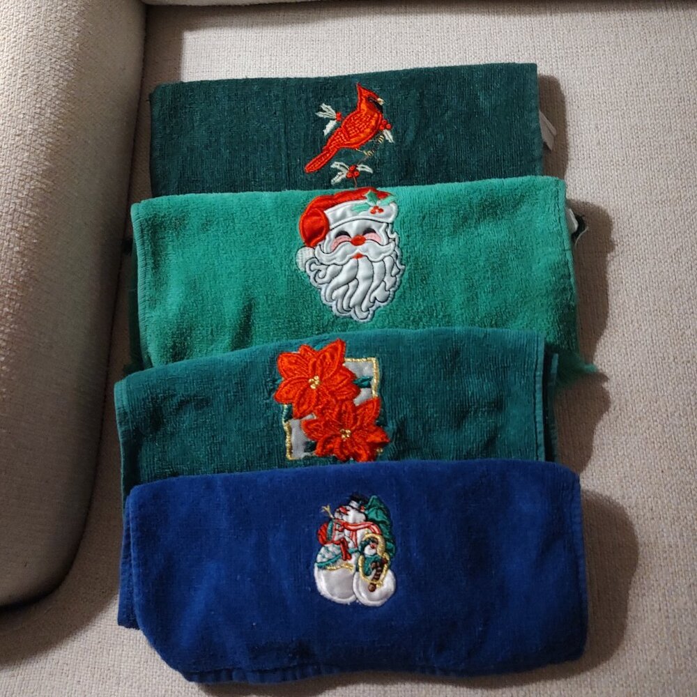 Holiday hang towels